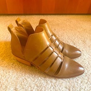 Frye & Co Huarache Style Booties ❤️